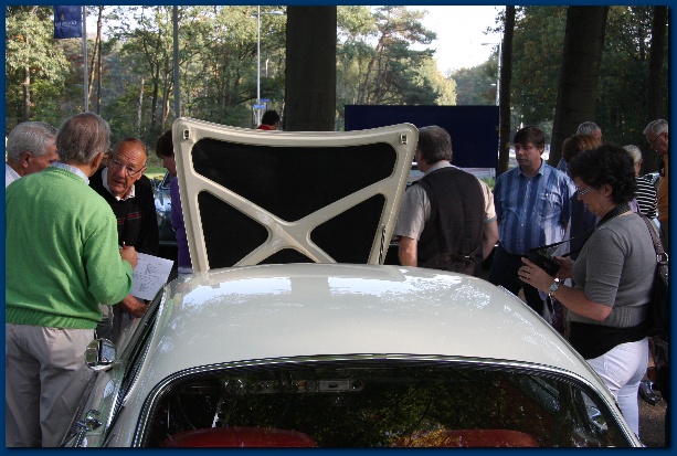 600x399 pixels (128K)